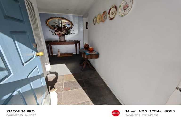 Photo of property in 1/17 Nutsey Avenue, Northcote, Auckland, 0627