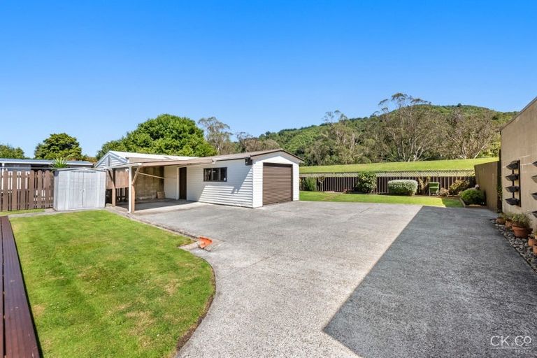 Photo of property in 71 Holdsworth Avenue, Trentham, Upper Hutt, 5018