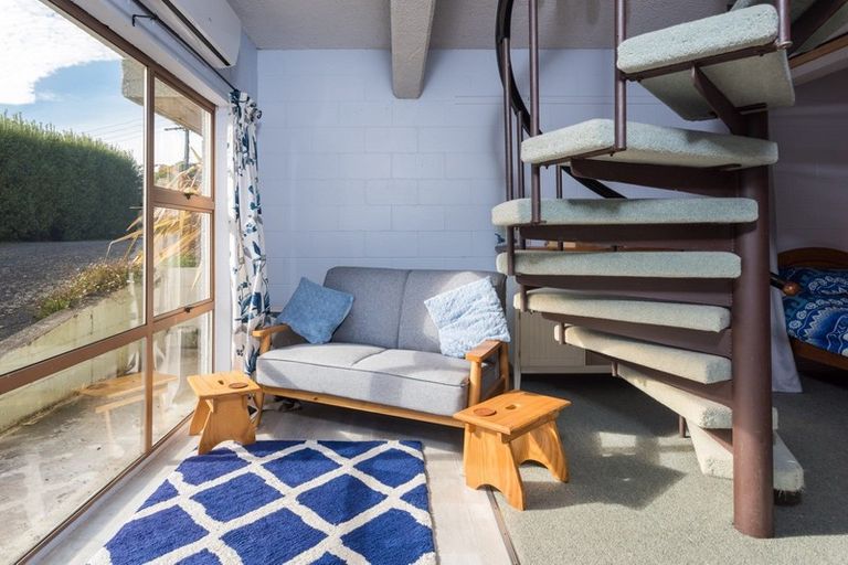 Photo of property in 7 Angle Street, Picton, 7220