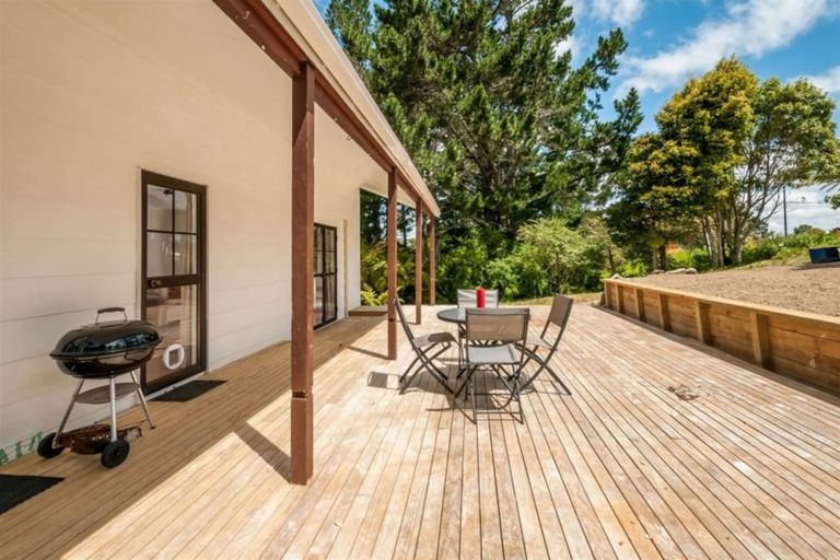 Photo of property in 43 Oteha Valley Road, Northcross, Auckland, 0632