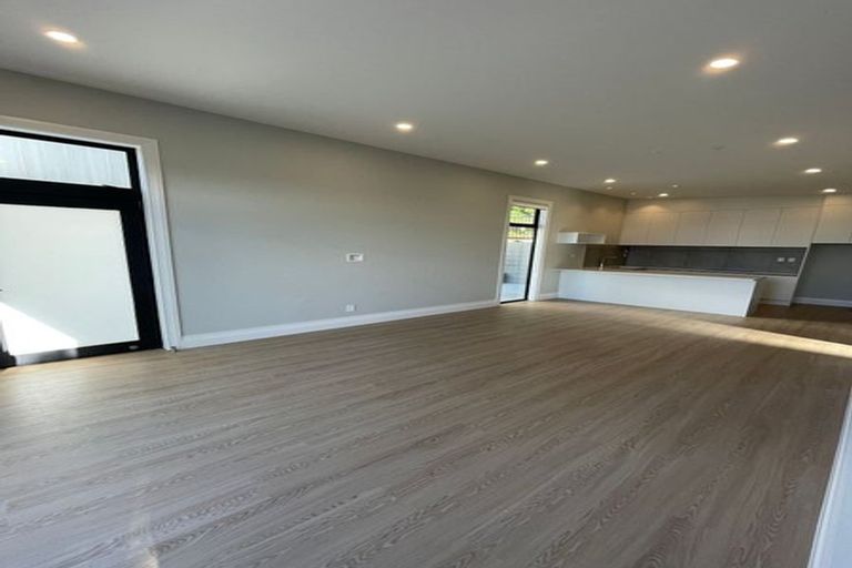 Photo of property in 9 Durness Place, Red Beach, 0932