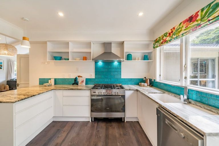 Photo of property in 62a Chatsworth Road, Silverstream, Upper Hutt, 5019