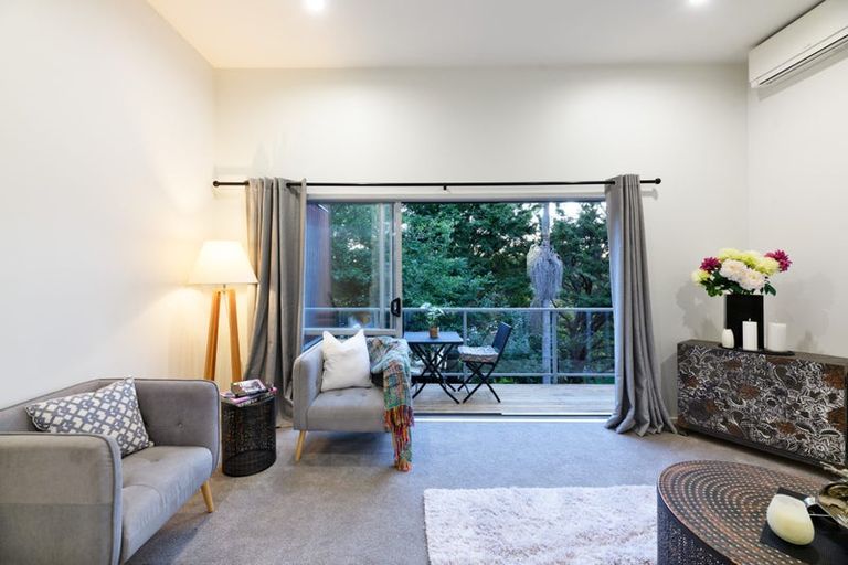 Photo of property in 76g Edmonton Road, Henderson, Auckland, 0612