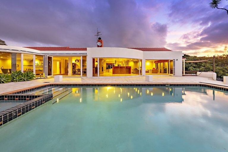 Photo of property in 65 Harry Dreadon Road, Opaheke, Papakura, 2584