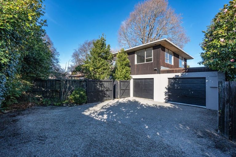 Photo of property in 94a Clyde Road, Ilam, Christchurch, 8041