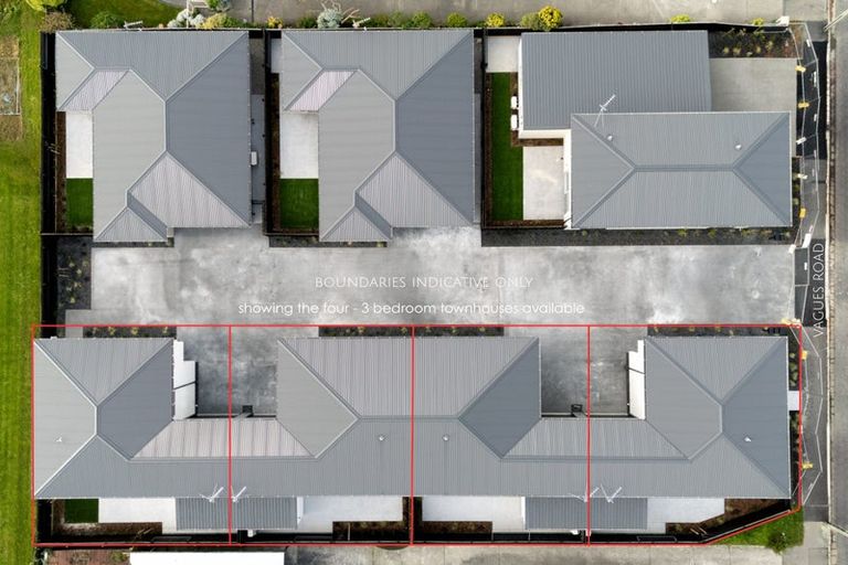 Photo of property in 2/40 Vagues Road, Northcote, Christchurch, 8052