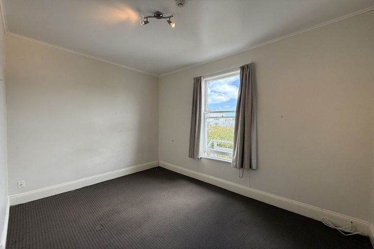 Photo of property in 86 Roxburgh Street, Mount Victoria, Wellington, 6011