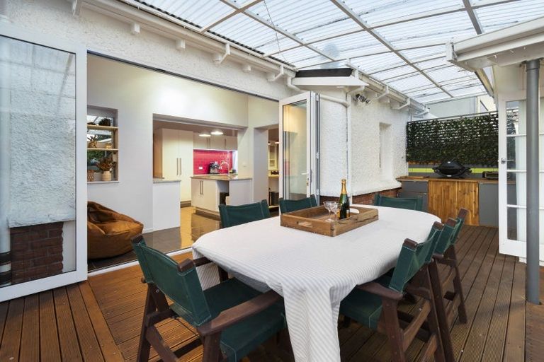 Photo of property in 24 Limbrick Street, Terrace End, Palmerston North, 4410