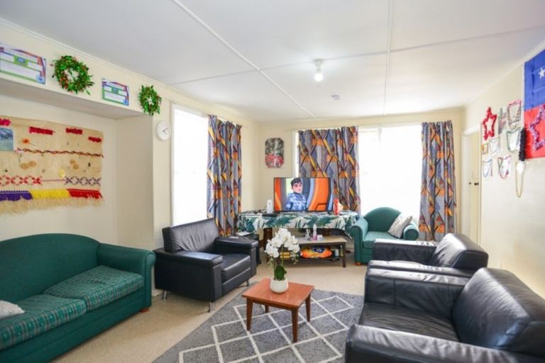 Photo of property in 923 Bledisloe Street, Raureka, Hastings, 4120