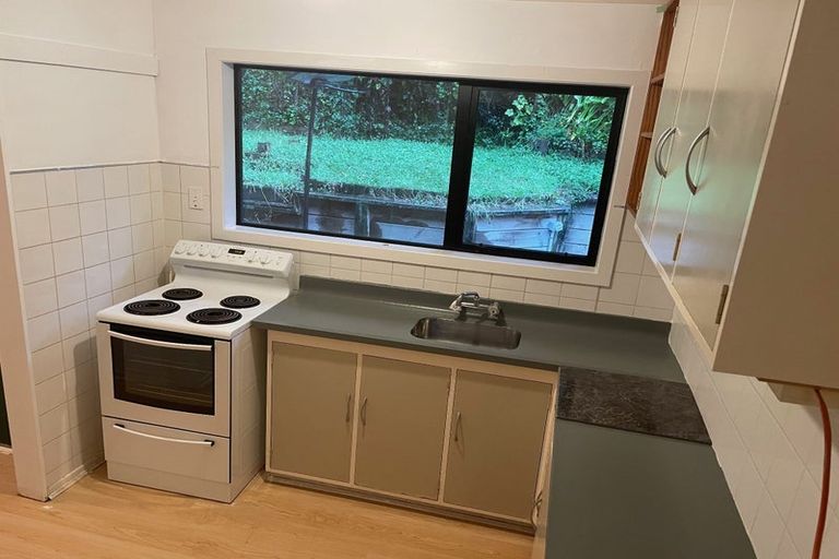 Photo of property in 76 Elmslie Road, Pinehaven, Upper Hutt, 5019