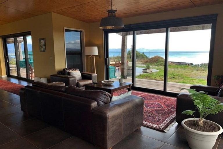 Photo of property in 104 Bay Vista Drive, Pohara, Takaka, 7183