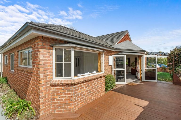 Photo of property in 8 Reading Street, Upper Riccarton, Christchurch, 8041