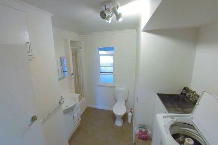 Photo of property in 35 Esmonde Road, Takapuna, Auckland, 0622