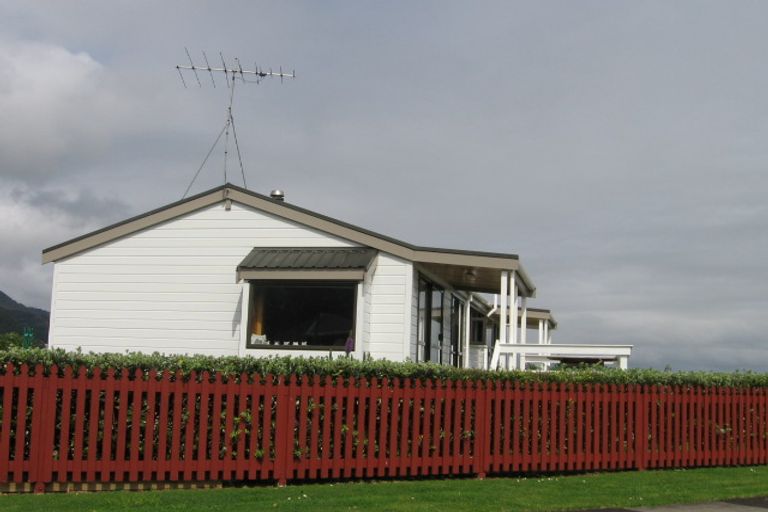 Photo of property in 29 Aputa Avenue, Te Puru, Thames, 3575