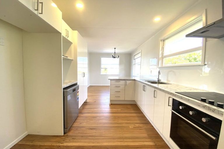 Photo of property in 14 Lomita Road, Johnsonville, Wellington, 6037