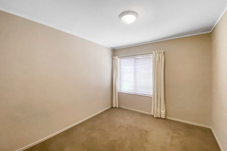 Photo of property in 184 Burswood Drive, Burswood, Auckland, 2013