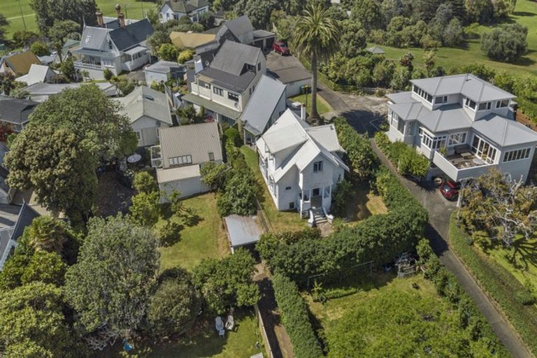 Photo of property in 44a Albert Road, Devonport, Auckland, 0624