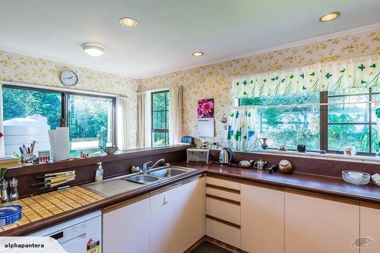 Photo of property in 131 Winara Avenue, Waikanae, 5036