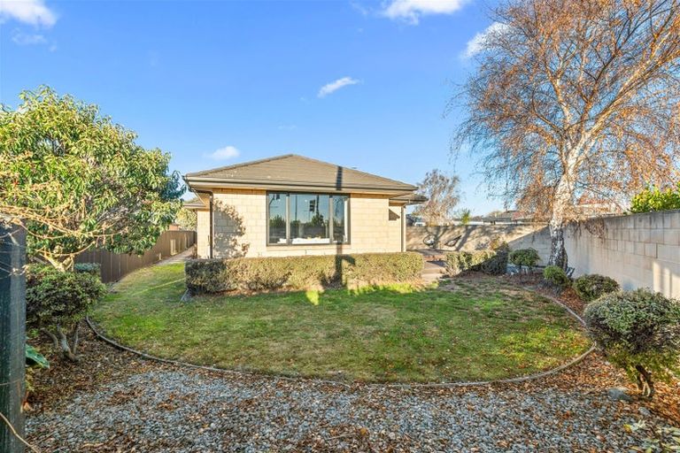 Photo of property in 760 Main North Road, Belfast, Christchurch, 8051