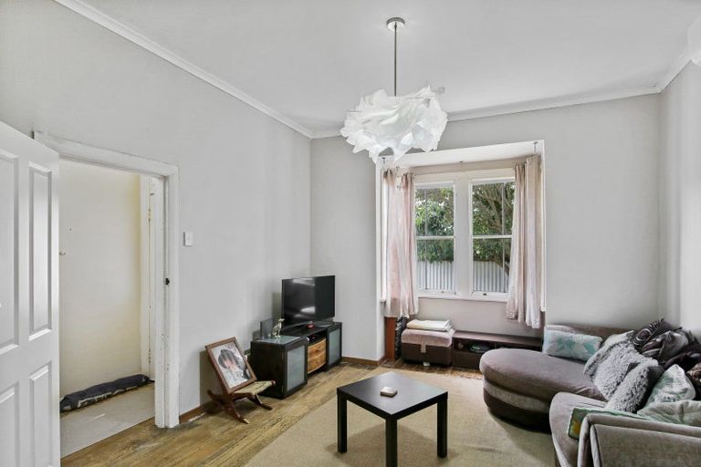 Photo of property in 86 Avenue Road, Foxton, 4814