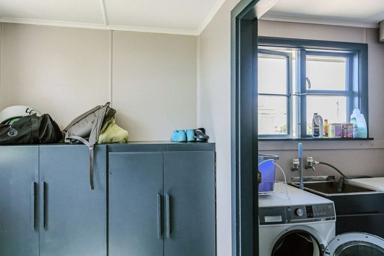 Photo of property in 12 Harlech Street, Oamaru North, Oamaru, 9400