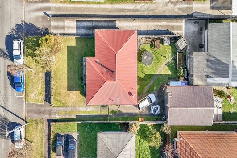 Photo of property in 24 Cotton Street, St Andrews, Hamilton, 3200