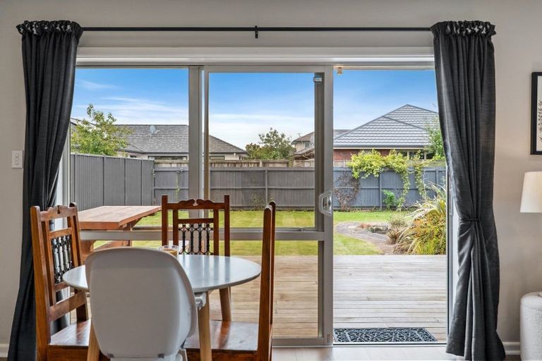 Photo of property in 59 Charlcott Street, Burnside, Christchurch, 8053