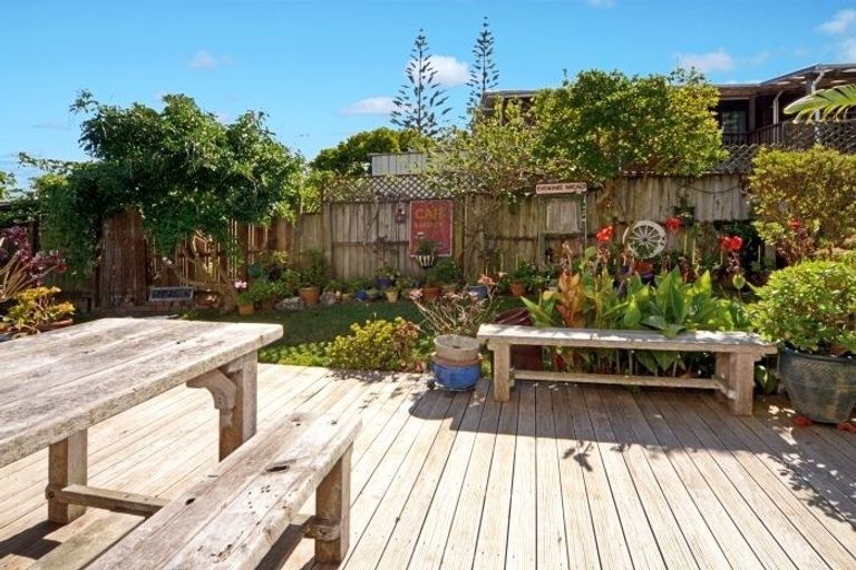 Photo of property in 1/42 Peach Road, Glenfield, Auckland, 0629