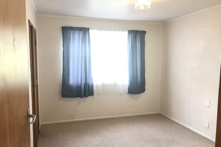 Photo of property in 2/6 Snell Avenue, Papakura, 2110