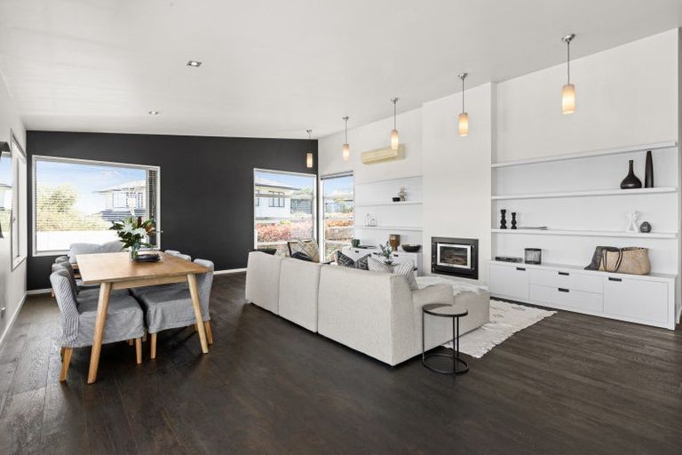 Photo of property in 79 Hikanui Drive, Havelock North, 4130