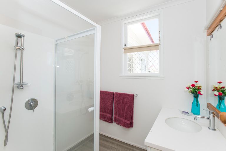 Photo of property in 33 Carnarvon Street, Gisborne, 4010