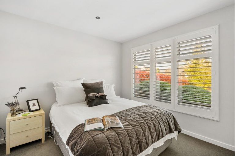 Photo of property in 4 Sunnyside Lane, Wanaka, 9305