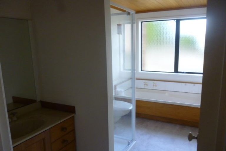 Photo of property in 1/30 Mark Edward Drive, Half Moon Bay, Auckland, 2012