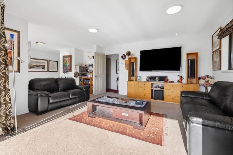 Photo of property in 29 Kelliher Drive, Wanaka, 9305