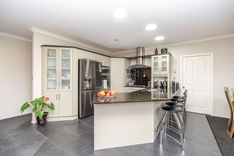 Photo of property in 7 Gibbston Close, Huntington, Hamilton, 3210