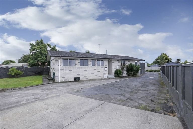 Photo of property in 18 Oakfield Crescent, Pukete, Hamilton, 3200