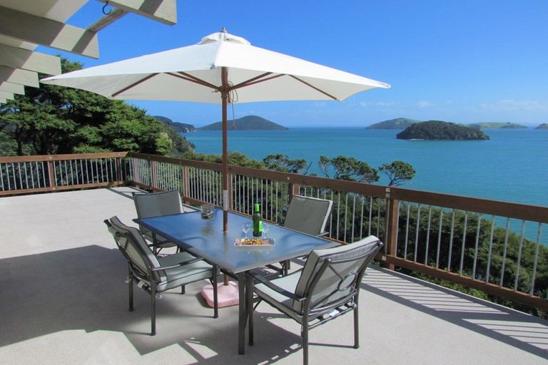 Photo of property in 1590 Wyuna Bay Road, Wyuna Bay, Coromandel, 3581