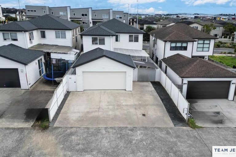 Photo of property in 233 Murphys Road, Flat Bush, Auckland, 2019