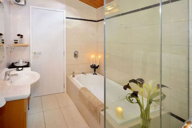 Photo of property in 62 Onewhero Road, Kaukapakapa, Warkworth, 0984