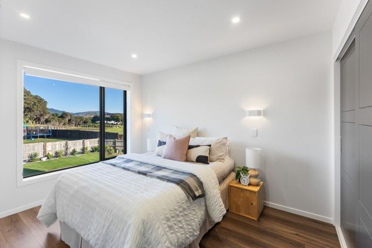 Photo of property in 1 Stetson Rise, Waikanae, 5391