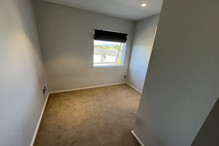 Photo of property in 87 Bordeaux Parade, Te Atatu South, Auckland, 0610