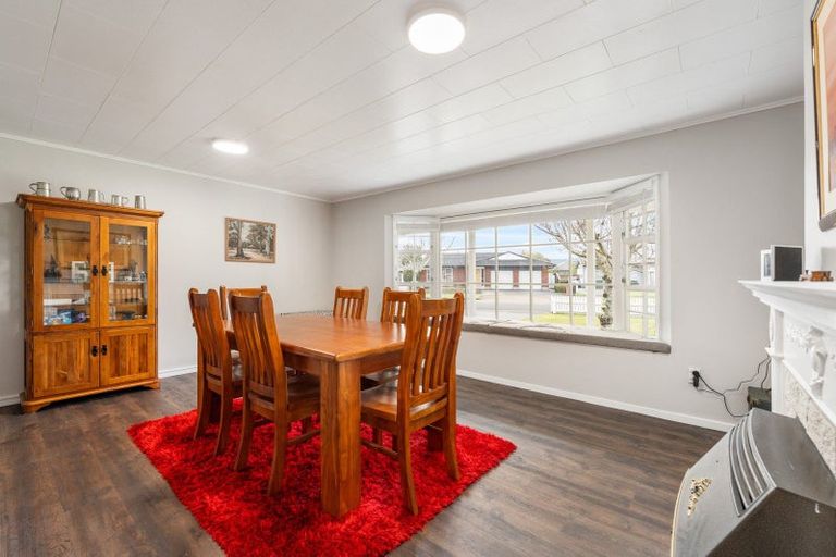 Photo of property in 18 Chippendale Crescent, Highbury, Palmerston North, 4412