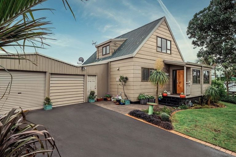 Photo of property in 12 Garnet Drive, Papamoa Beach, Papamoa, 3118