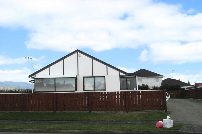 Photo of property in 12 Webb Avenue, Levin, 5510