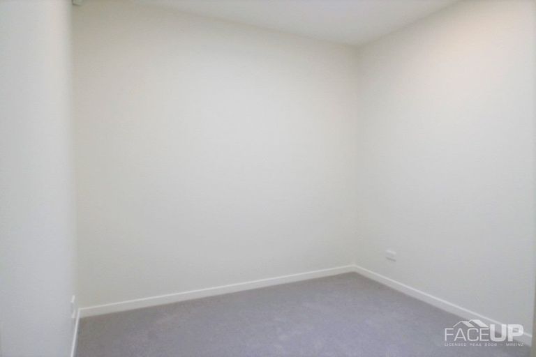 Photo of property in 4/28 Nevill Road, Hobsonville, Auckland, 0616