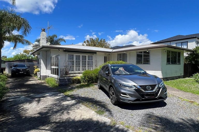Photo of property in 36 Gossamer Drive, Pakuranga Heights, Auckland, 2010