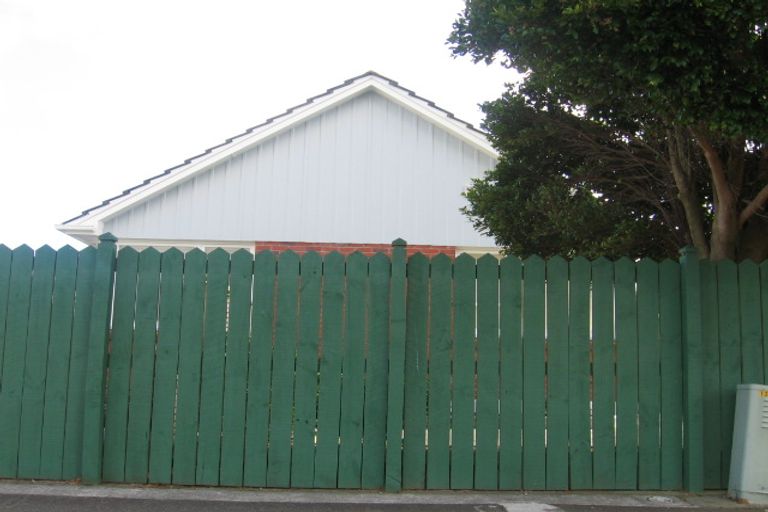 Photo of property in 75a Wai-iti Crescent, Woburn, Lower Hutt, 5010