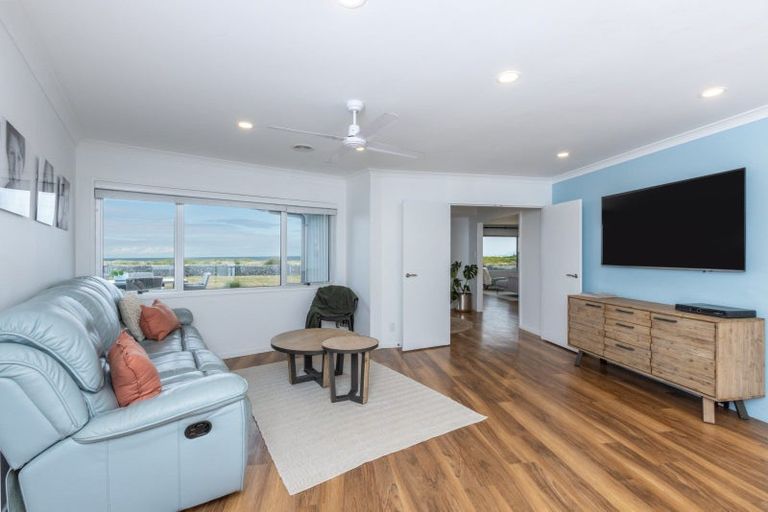 Photo of property in 60 Le Quesne Road, Bay View, Napier, 4104