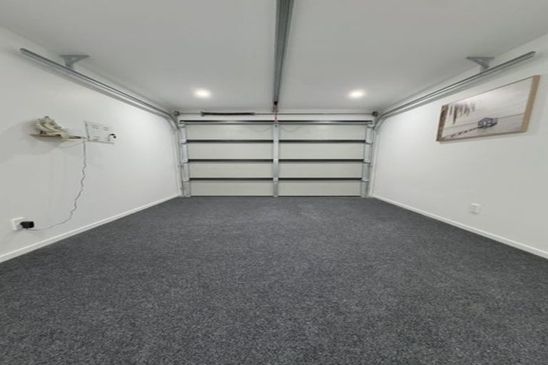 Photo of property in 19d Farwood Drive, Henderson, Auckland, 0612