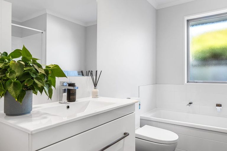 Photo of property in 8 Ellesmere Street, Marshland, Christchurch, 8083